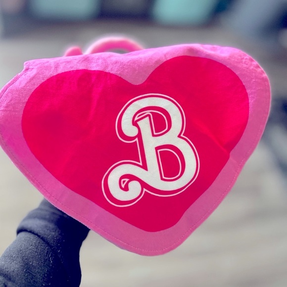 NEW 90’s Design Barbie Plush Purse With Plush Blanket inside! 💕🩷 - Picture 7 of 8